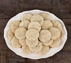 Biscuits Separator