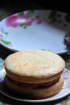 Cake Pan Oiling
