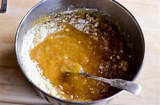 Cake Pan Oiling