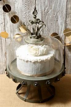 Cake Plate Holder