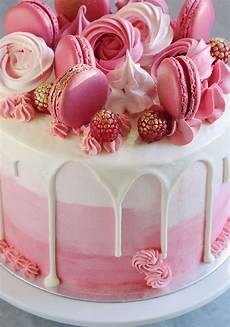 Cake With Macaron