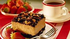 Cakes With Carame Sauce