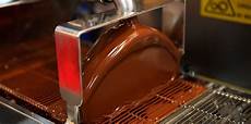 Chocolate Enrobing Machine