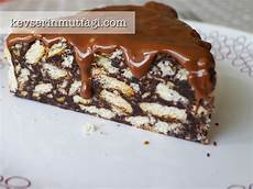 Cocoa Sauce Mosaic Cake