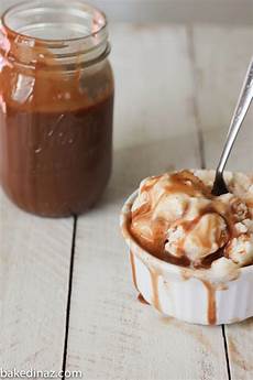 Mozaic Cakes With Cocoa Sauce