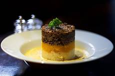 Muffin Cake With Orange Sauce