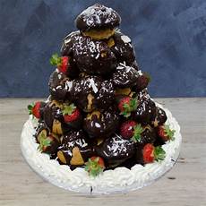 Profiterole Small Cake