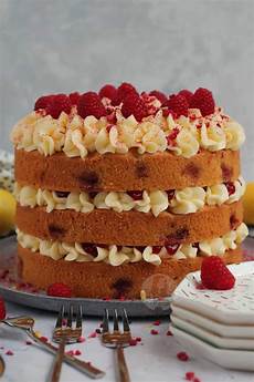 Pyramid Type Raspberry Cake