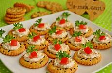 Round Cream Biscuit