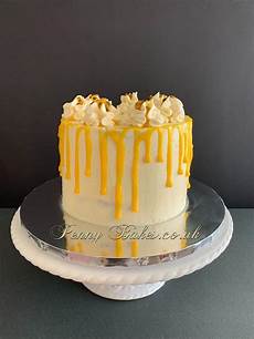 Vanilla Cake With Blackberry