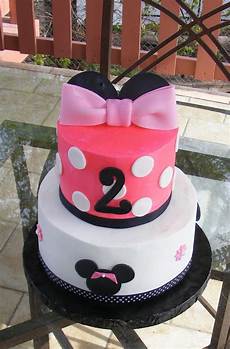 Vanilla Cake With Cream