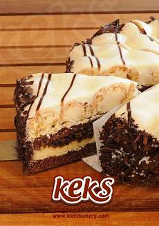 White Profiterole Cake